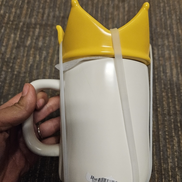 Busy Queen Bee Mug with Crown lid topper - Picture 2 of 3